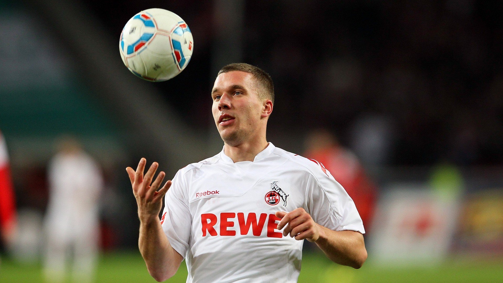 欧冠决赛：巴黎1比0小胜如愿捧杯 队史“欧冠梦”终于圆满